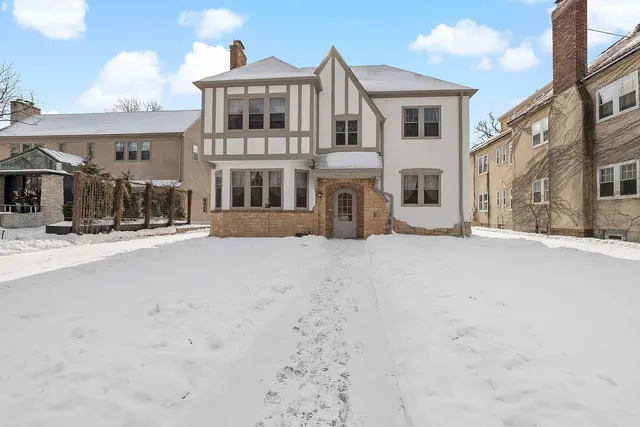 $899,000 | 201 West Minnehaha Parkway, Minneapolis, MN 55419