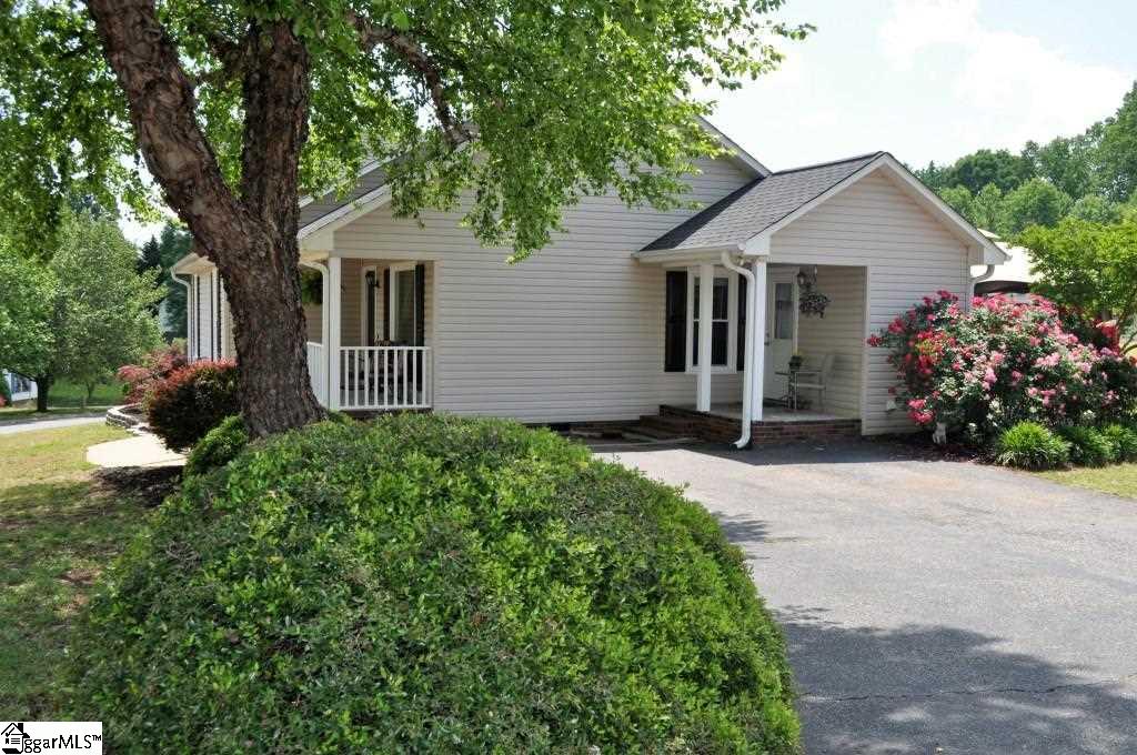 301 Barefoot Lane Inman, SC 29349 - Photo 2 of 25