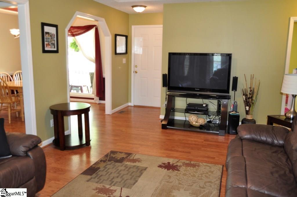 301 Barefoot Lane Inman, SC 29349 - Photo 10 of 25