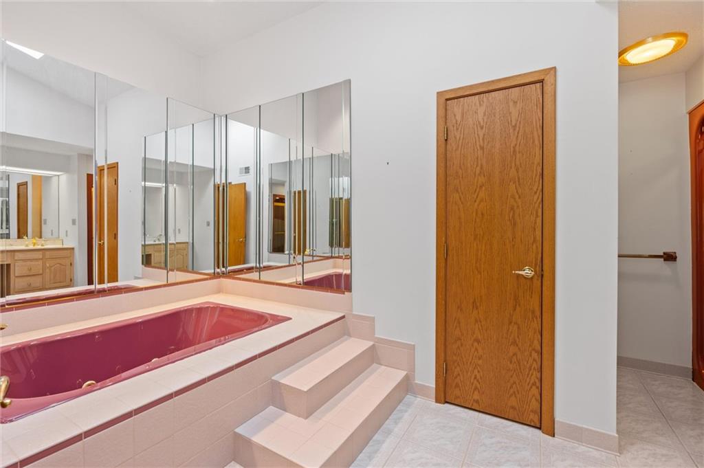 1164 River Road Freeport, PA 16229 - Photo 22 of 50 a bathroom with a tub and a shower