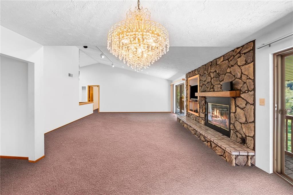 1164 River Road Freeport, PA 16229 - Photo 10 of 50 an empty room with windows