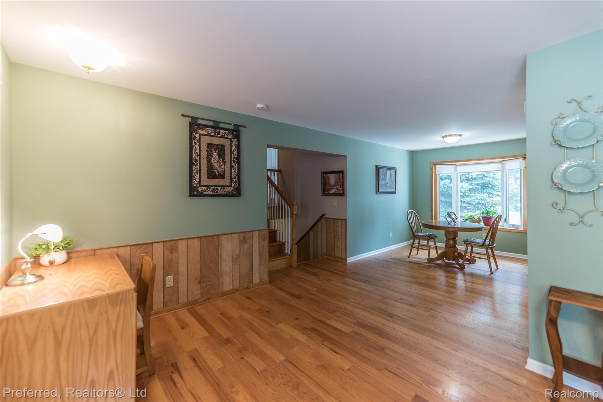 11443 Crosby Road Fenton, MI 48430 - Photo 5 of 47 DSC_6598.jpg