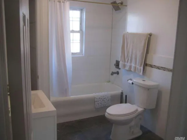 $899,000 | 47-09 188th Street | Auburndale