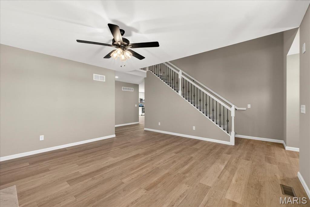 10 Wild Ridge Manor Court Florissant, MO 63033 - Photo 7 of 32