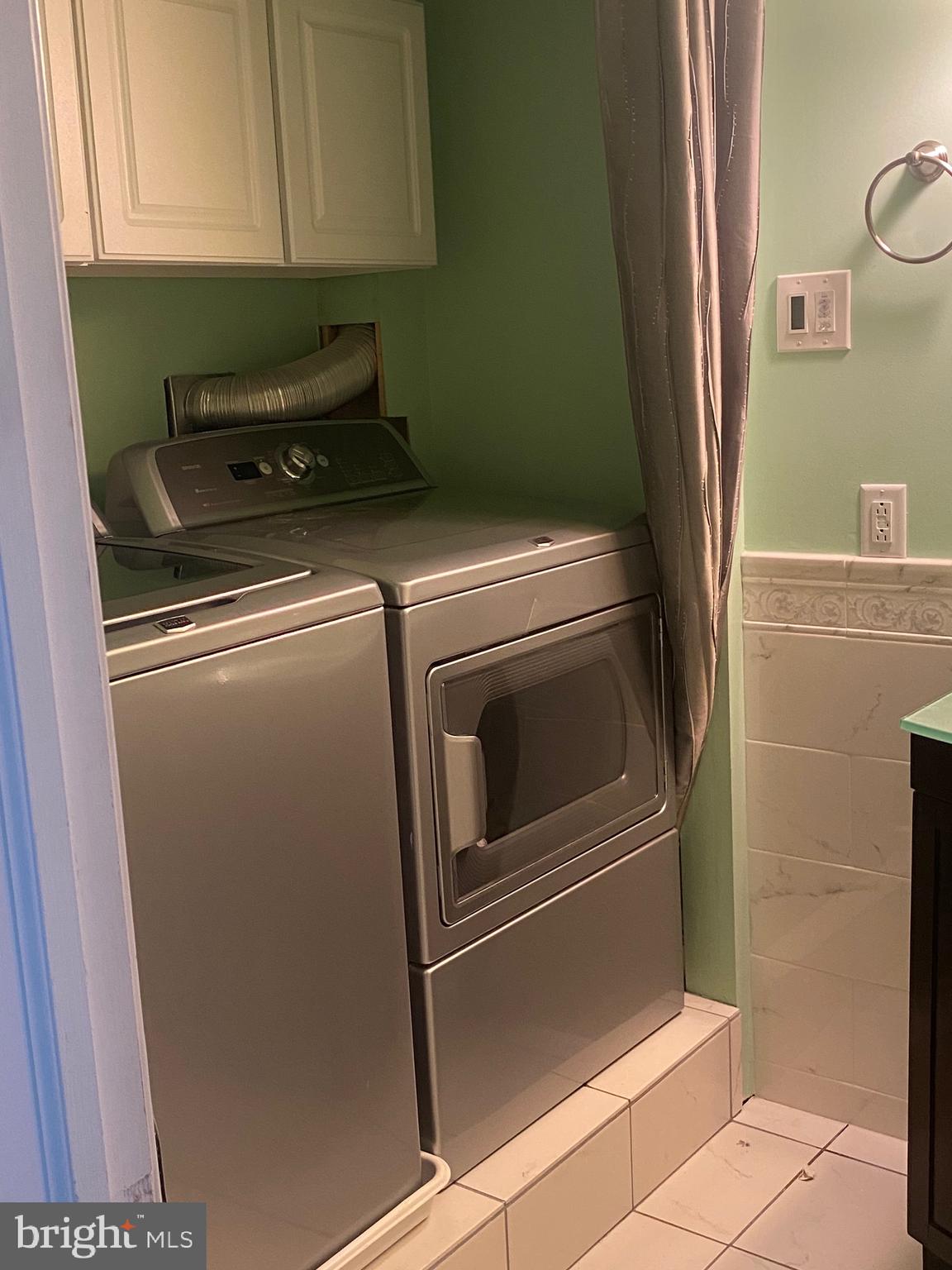 4325 Shoemaker Road Huntingdon Valley, PA 19006 - Photo 10 of 11 Second floor laundry
