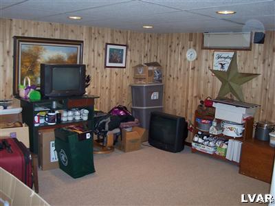 951 Juniper Road Hellertown, PA 18055 - Photo 11 of 15 Gallery Image 11