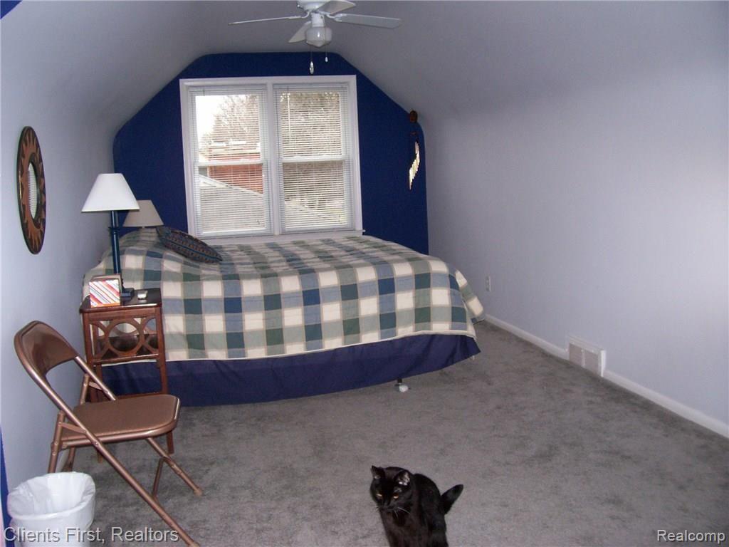 15600 Meadowbrook Road Redford, MI 48239 - Photo 14 of 24 15600 MEADOWBROOK 046.jpg