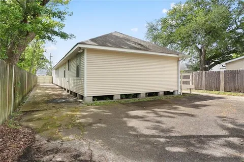 $435,000 | 645 St George Avenue, New Orleans, LA 70121