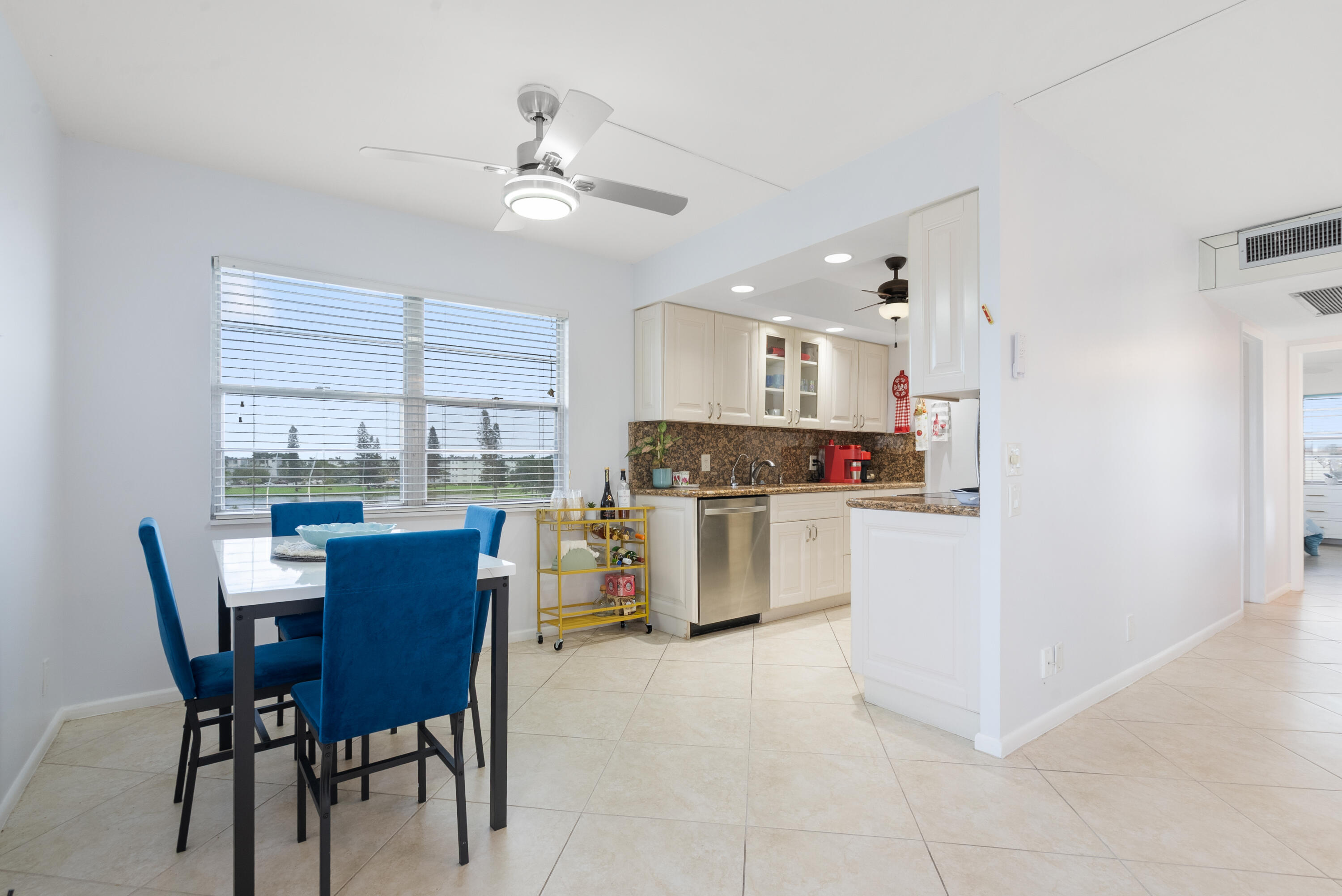 4060 Cornwall C Boca Raton, FL 33434 - Photo 7 of 25 DSC03334