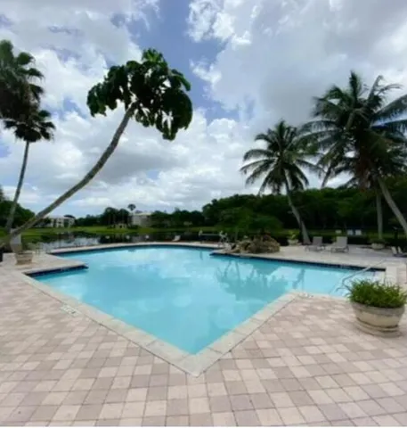 $2,675 | 600 Crestwood Court North, Unit 615, Royal Palm Beach, FL 33411