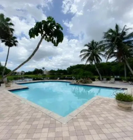 $2,675 | 600 Crestwood Court North, Unit 615, Royal Palm Beach, FL 33411