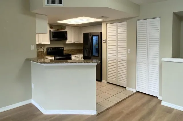 $2,675 | 600 Crestwood Court North, Unit 615, Royal Palm Beach, FL 33411