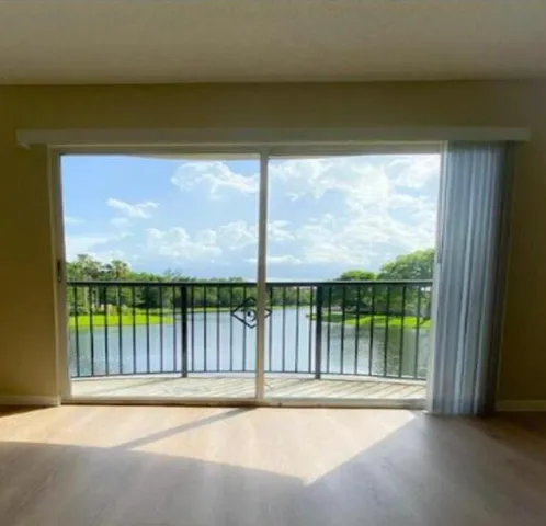 $2,675 | 600 Crestwood Court North, Unit 615, Royal Palm Beach, FL 33411