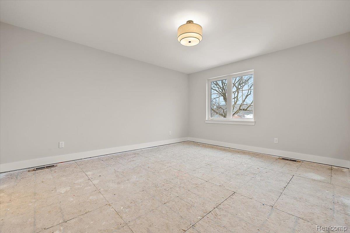 53650 Romeo Plank Road Macomb, MI 48042 - Photo 39 of 64 58-53650 Romeo Plank-58.jpg
