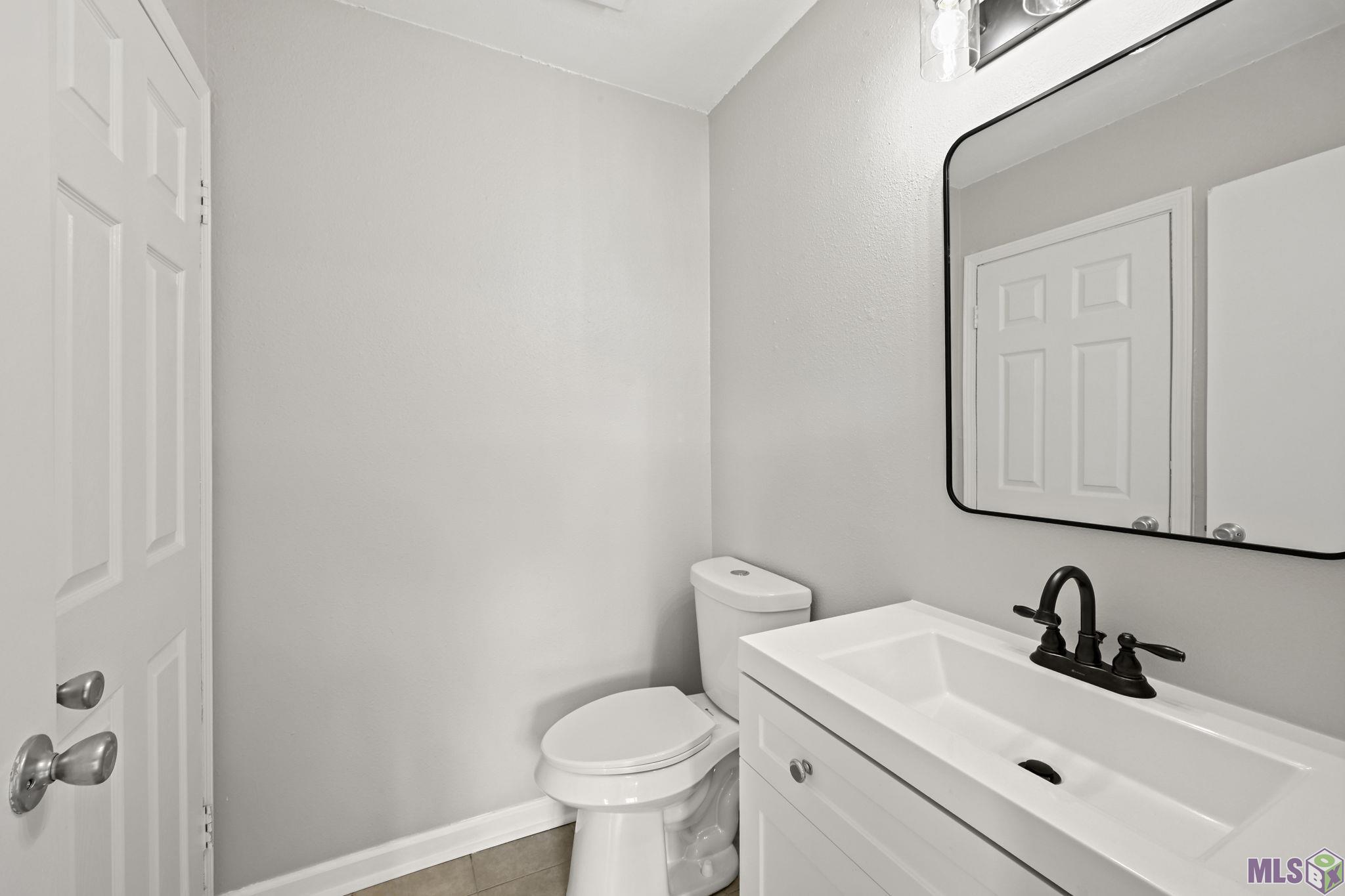 8060 Pennth Avenue, Unit B Baton Rouge, LA 70809 - Photo 16 of 17