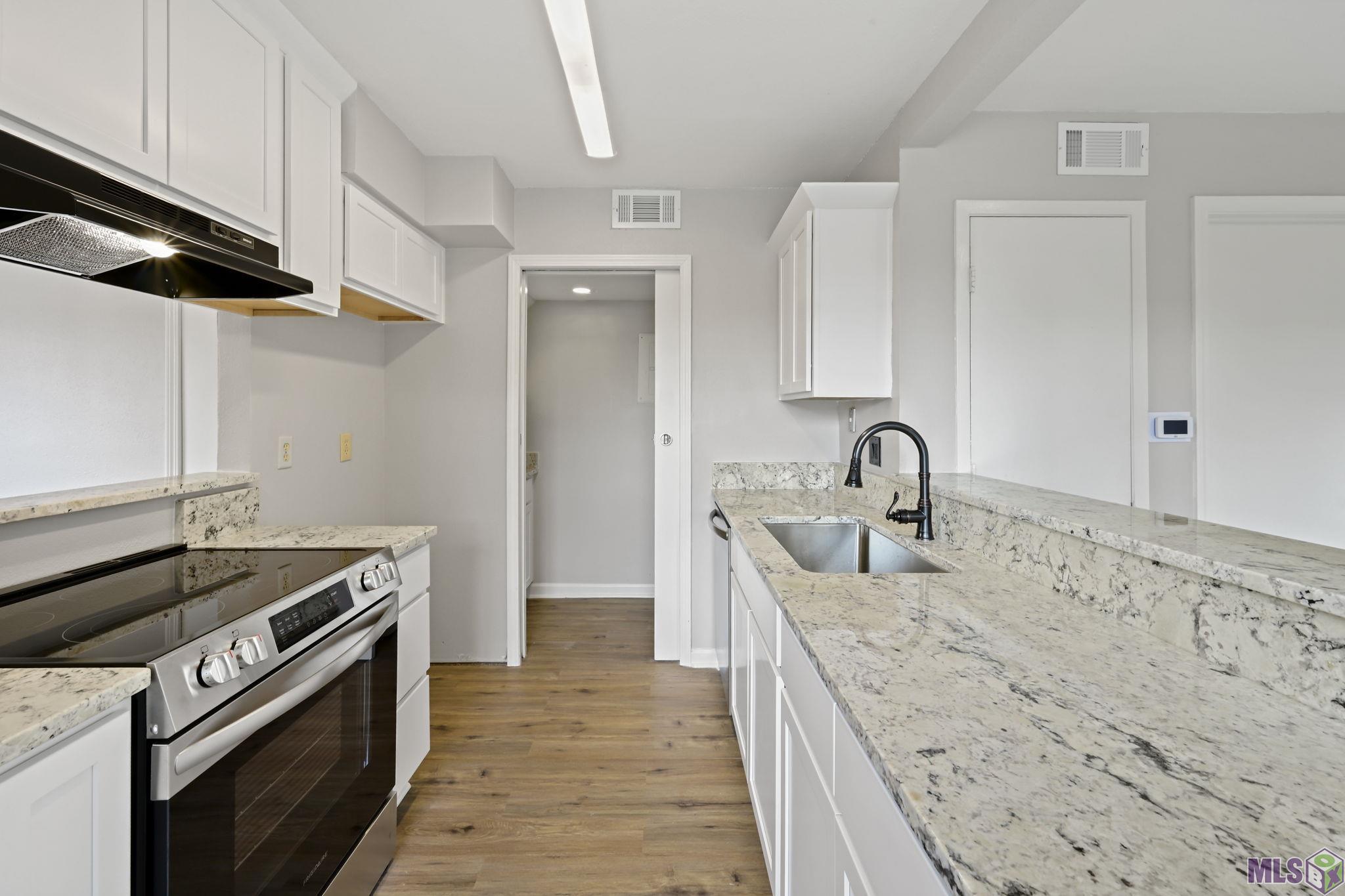 8060 Pennth Avenue, Unit B Baton Rouge, LA 70809 - Photo 6 of 17