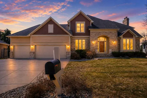 $769,900 | 7628 Auto Club Circle, Bloomington, MN 55438