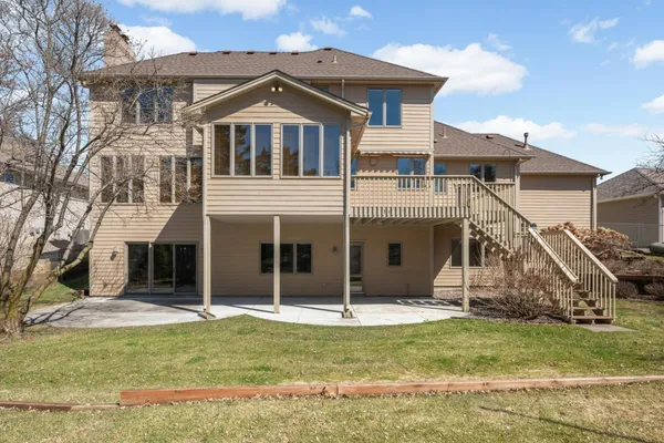 $800,000 | 7628 Auto Club Circle, Bloomington, MN 55438