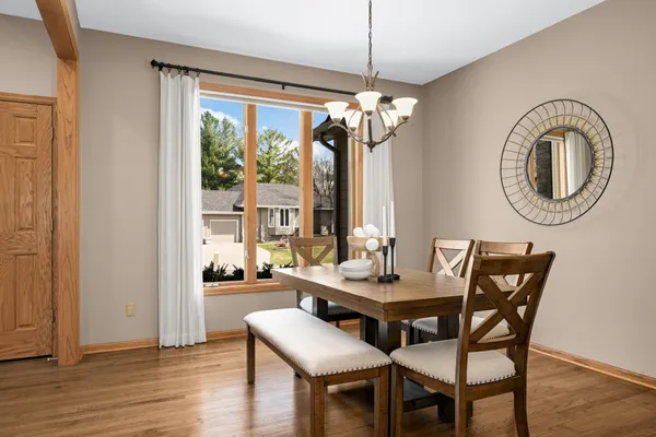 $800,000 | 7628 Auto Club Circle, Bloomington, MN 55438