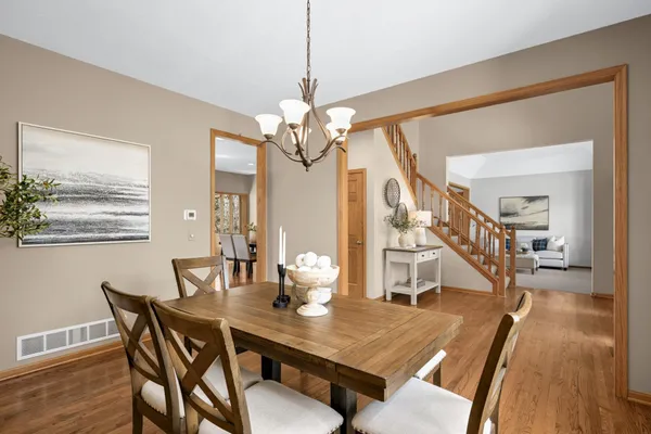 $800,000 | 7628 Auto Club Circle, Bloomington, MN 55438