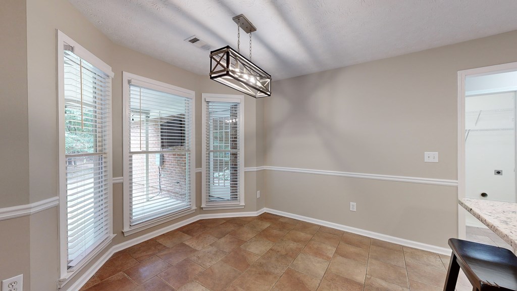 212 Grant Road Cataula, GA 31804 - Photo 13 of 56 Breakfast Area