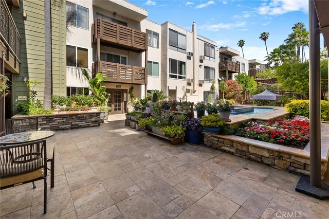$299,000 | 525 South Ardmore Avenue, Unit 257, Los Angeles, CA 90020