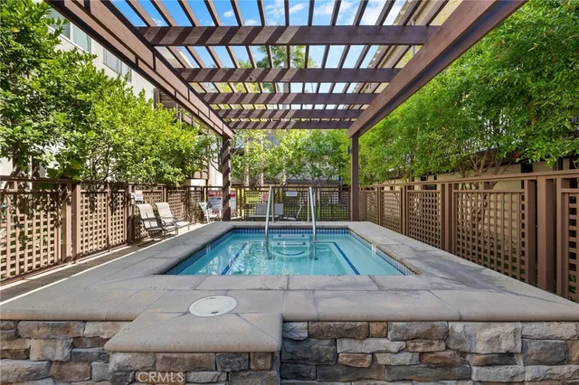 $299,000 | 525 South Ardmore Avenue, Unit 257, Los Angeles, CA 90020