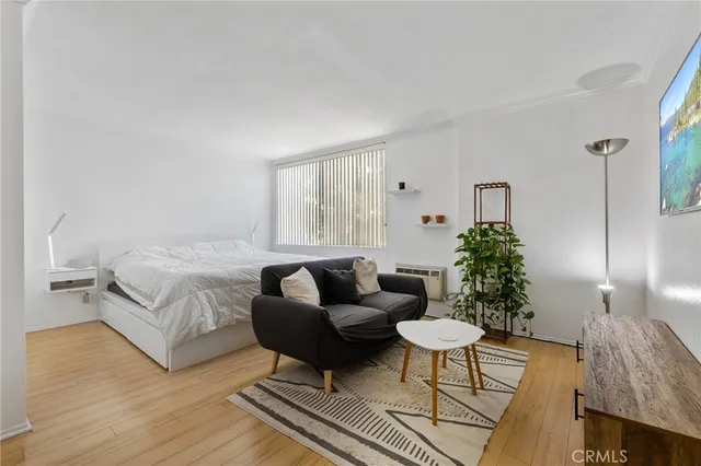 $299,000 | 525 South Ardmore Avenue, Unit 257, Los Angeles, CA 90020