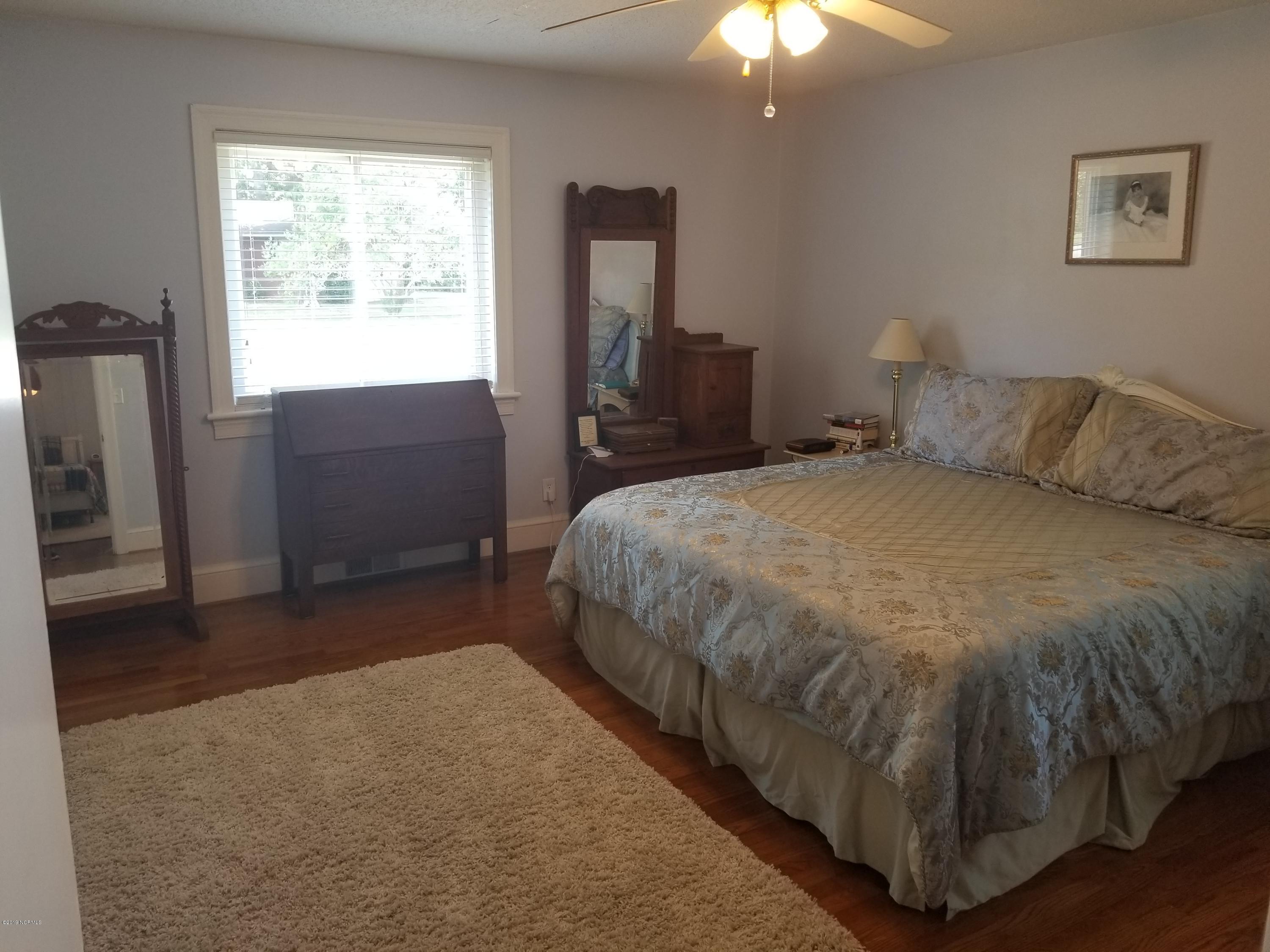 2301 Woodview Road Kinston, NC 28504 - Photo 12 of 21 20190719_114718