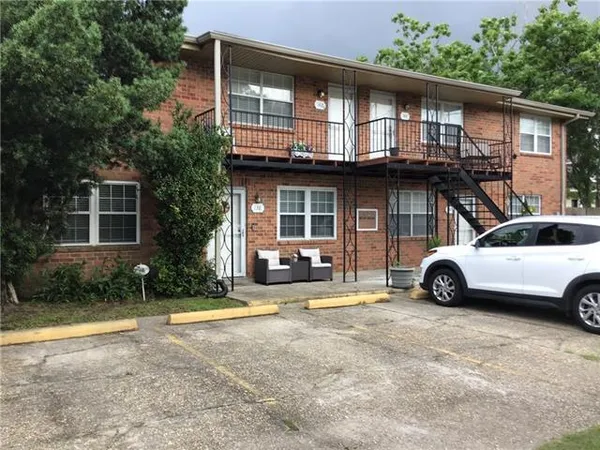 $640,000 | 138-144 Normandy Avenue, Harahan, LA 70123