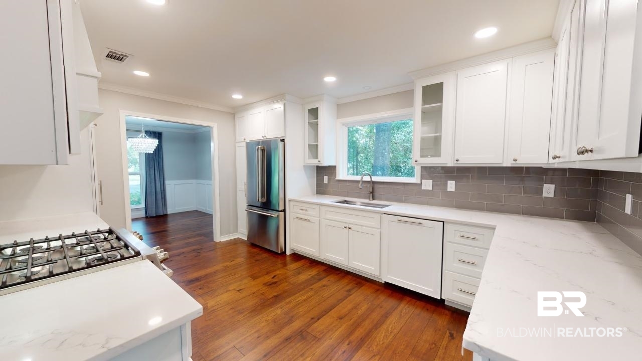 4301 Bit And Spur Road Mobile, AL 36608 - Photo 9 of 26