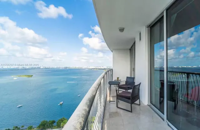 $2,850 | 1750 North Bayshore Drive, Unit 3405, Miami, FL 33132