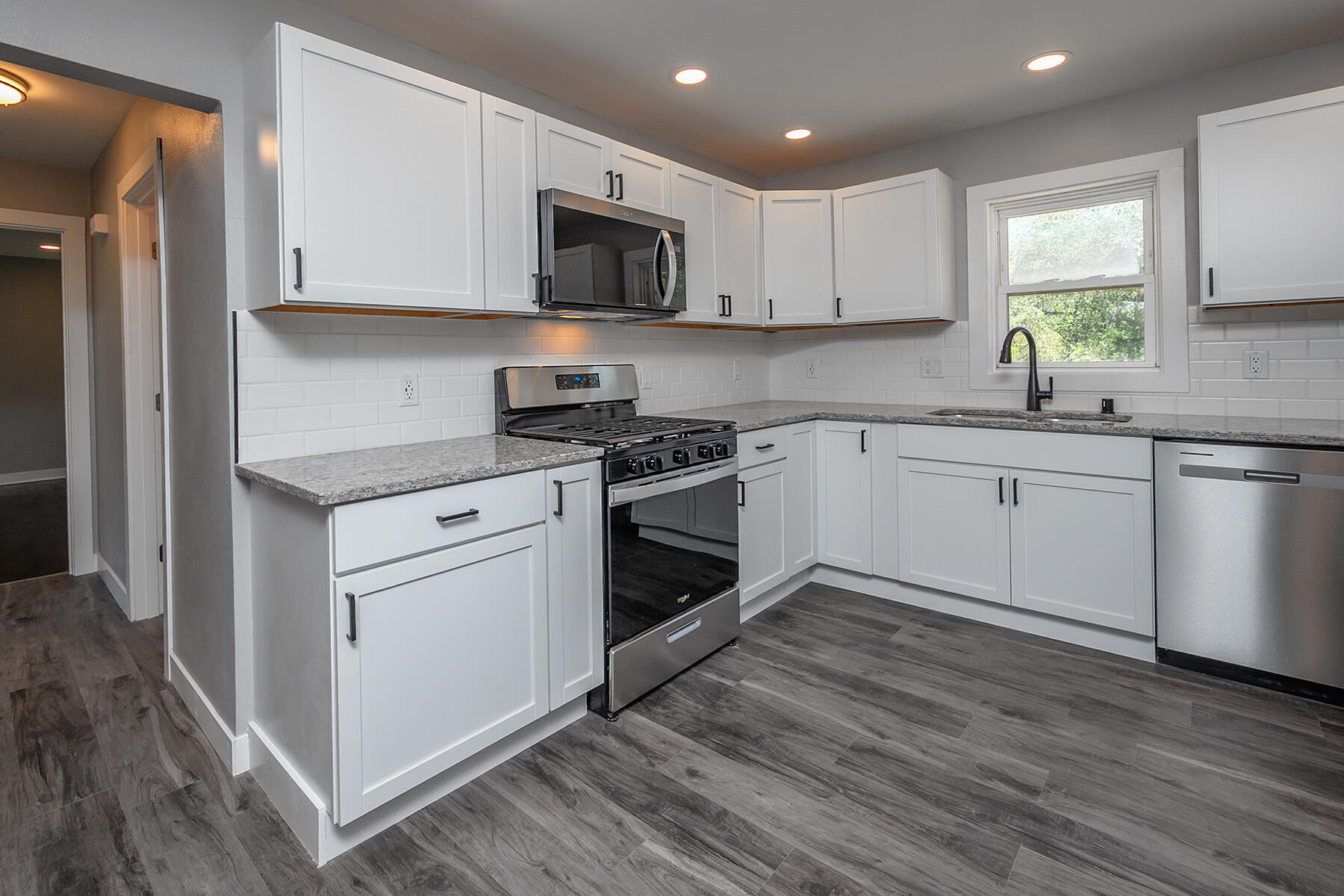 7920 West Puetz Road Franklin, WI 53132 - Photo 13 of 44 Kitchen