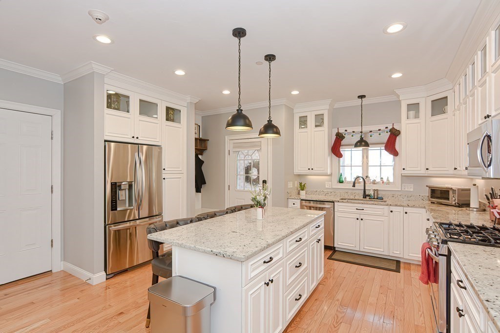 13 Dexter Road, Unit 13 Foxboro, MA 02035 - Photo 4 of 37 Gallery Image 4