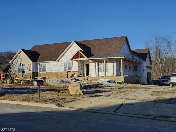 a view of house with outdoor space