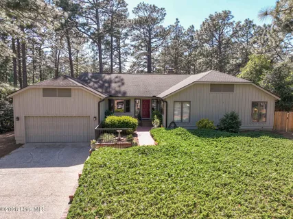 $595,000 | 35 Doral Drive, Pinehurst, NC 28374
