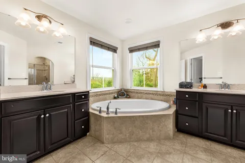 $869,900 | 408 Quarry Point Road, Malvern, PA 19355