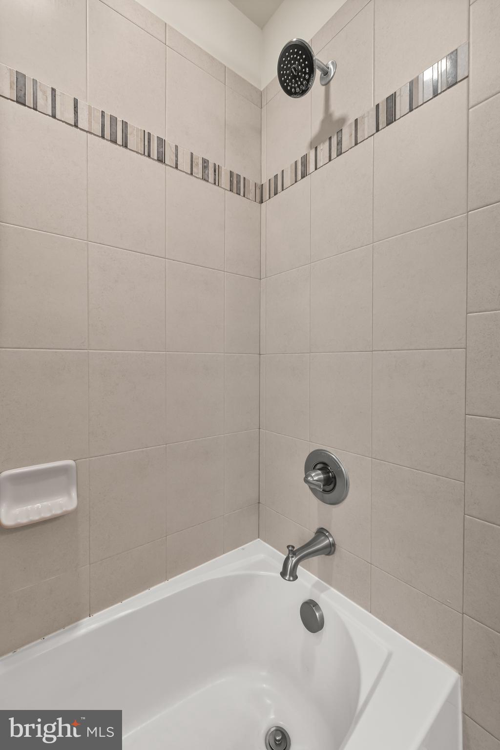 408 Quarry Point Road Malvern, PA 19355 - Photo 29 of 35 2nd floor full bath