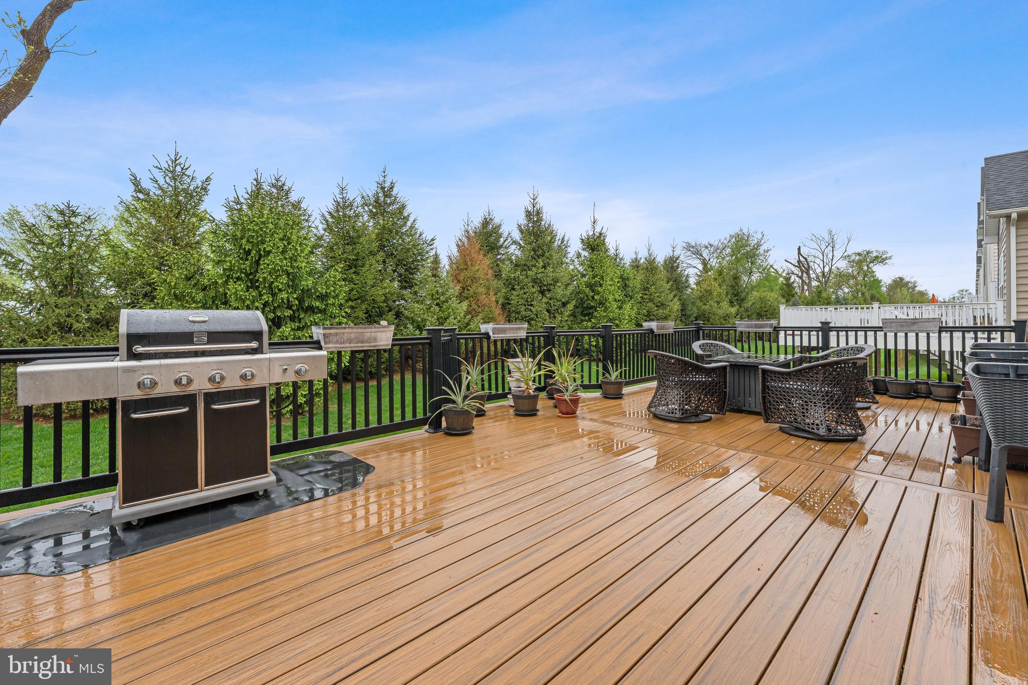 408 Quarry Point Road Malvern, PA 19355 - Photo 4 of 35 Exterior back deck
