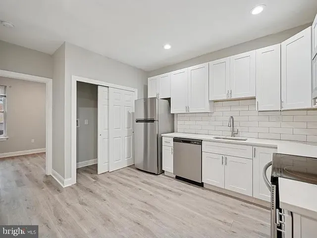 $1,990 | 1236 West Airdrie Street, Unit B, Philadelphia, PA 19140