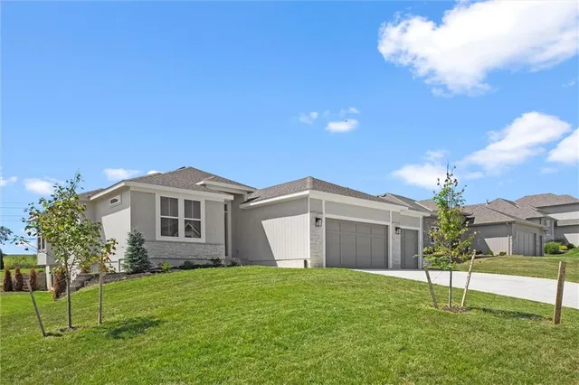 $599,900 | 9845 Northeast 104th Terrace, Kansas City, MO 64157