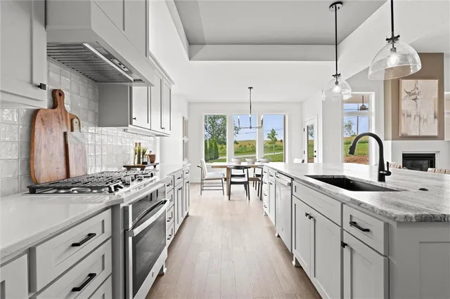 $599,900 | 9845 Northeast 104th Terrace, Kansas City, MO 64157