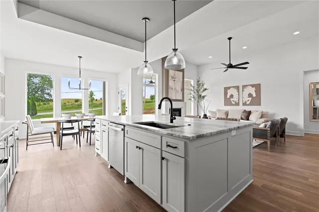 $599,900 | 9845 Northeast 104th Terrace, Kansas City, MO 64157