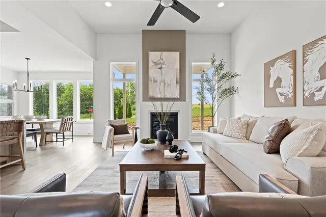 $599,900 | 9845 Northeast 104th Terrace, Kansas City, MO 64157