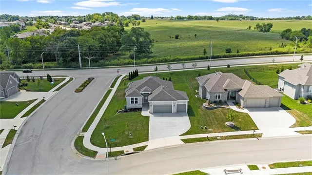 $599,900 | 9845 Northeast 104th Terrace, Kansas City, MO 64157