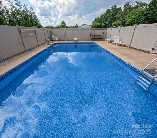 $320,000 | 2963 Freezer Locker Road, Hudson, NC 28638