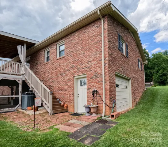 $320,000 | 2963 Freezer Locker Road, Hudson, NC 28638