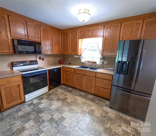 $320,000 | 2963 Freezer Locker Road, Hudson, NC 28638