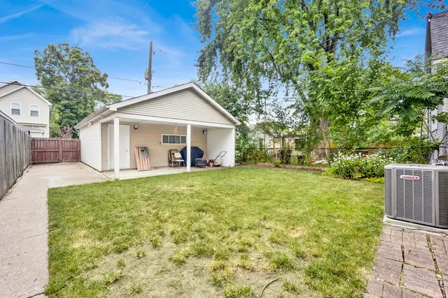 $1,450 | 5037 West Winona Street, Unit G, Chicago, IL 60630