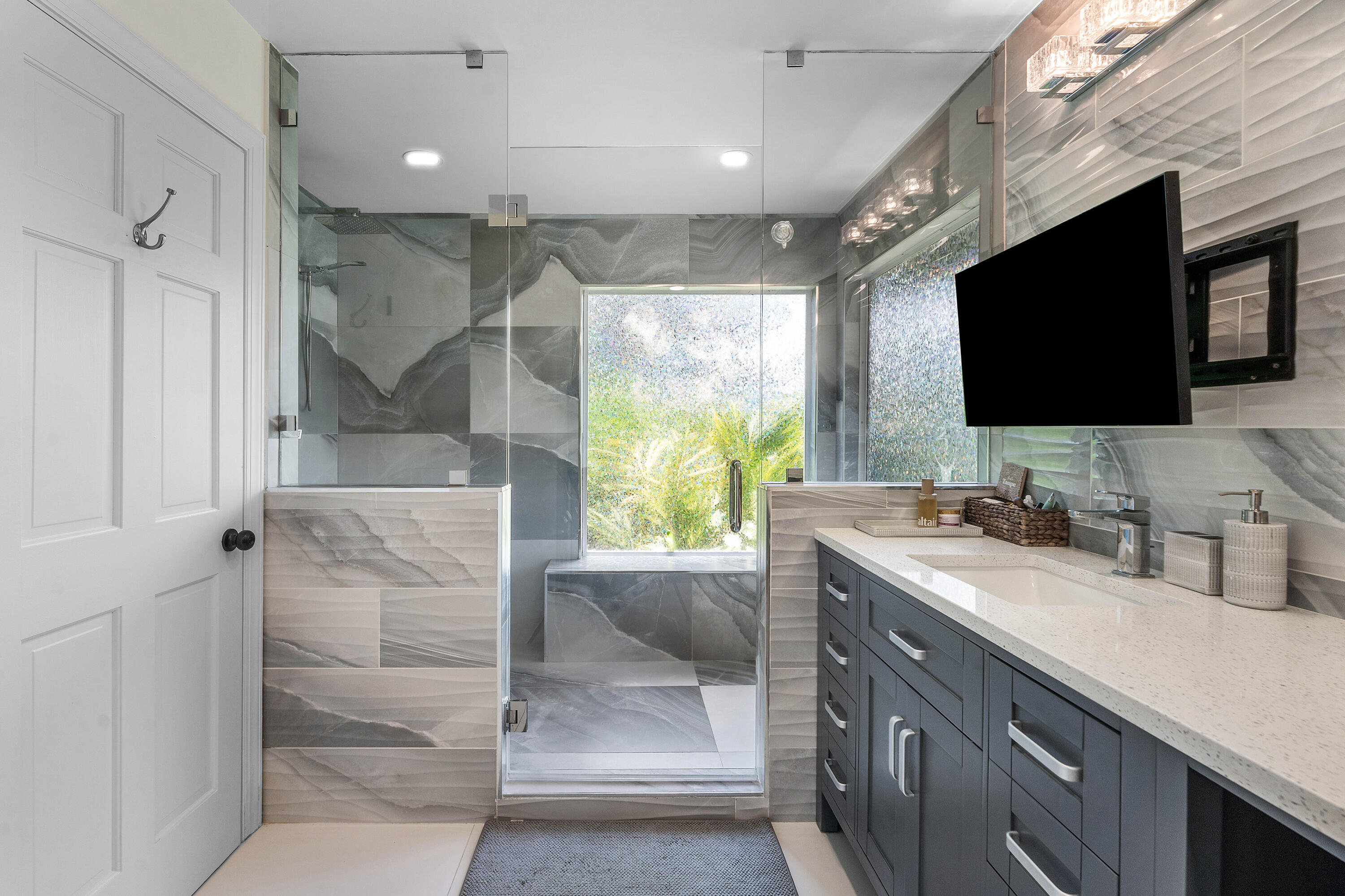 18770 Southeast River Ridge Road Jupiter, FL 33469 - Photo 21 of 34 Primary en suite bathroom